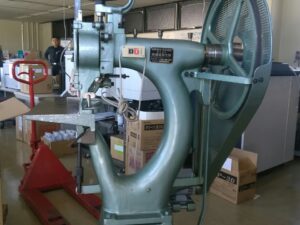 南精機　針金綴じ機